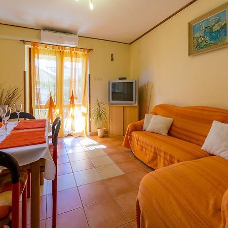 Apartment Snjezana Драмаль Экстерьер фото
